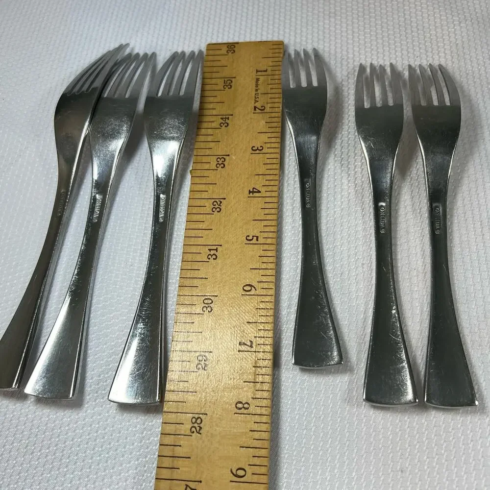 Oneida stainless steel flatware dinner and salad forks set 6 total